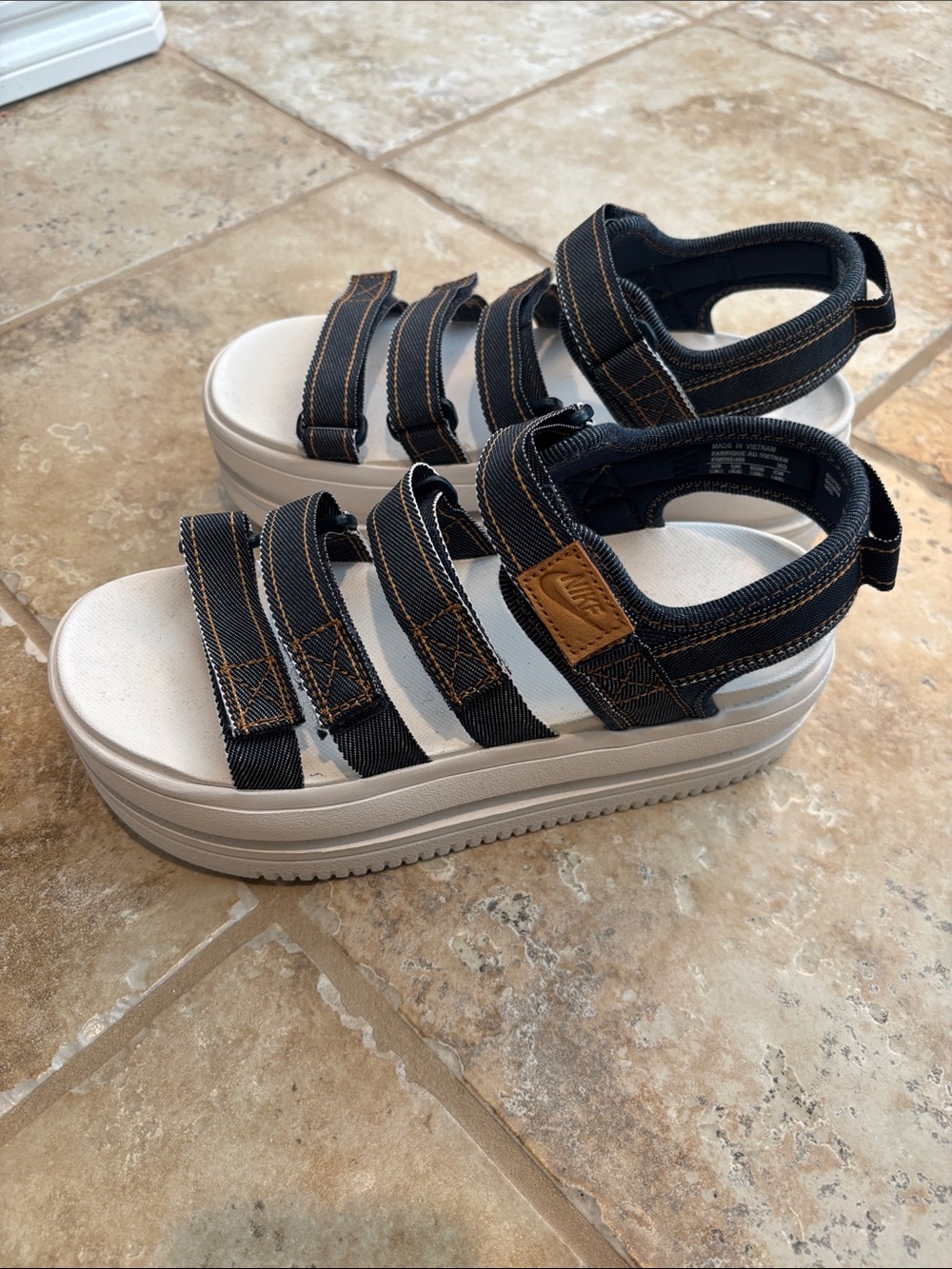 Nike Women’s Icon Classic SE Platform Sport Sandal - Black Denim Strap